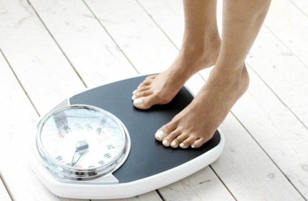 Una dieta baja en carbohidratos puede ayudar a mantener el peso ideal