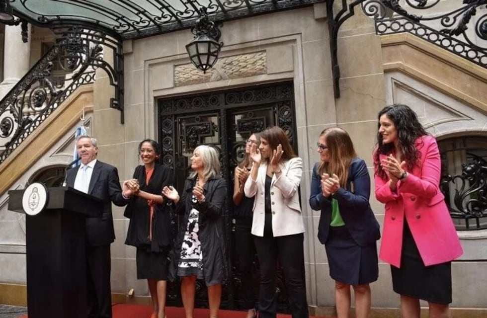 Cancillería formalizó el lenguaje inclusivo y la creación de la Dirección de la Mujer y Asuntos de Género