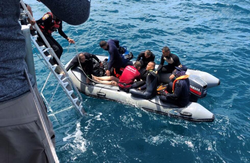 Al menos 21 muertos y 35 desaparecidos en dos naufragios en Tailandia