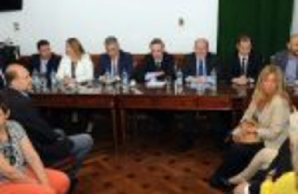 Cayó el proyecto de reforma electoral tras una reunión entre el peronismo disidente y el FpV