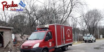 Efectivos policiales y Bomberos Voluntarios trabajaron en el lugar\u002E