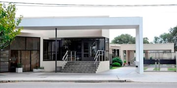 Aislaron 10 empleados del servicio funerario (El Diario)