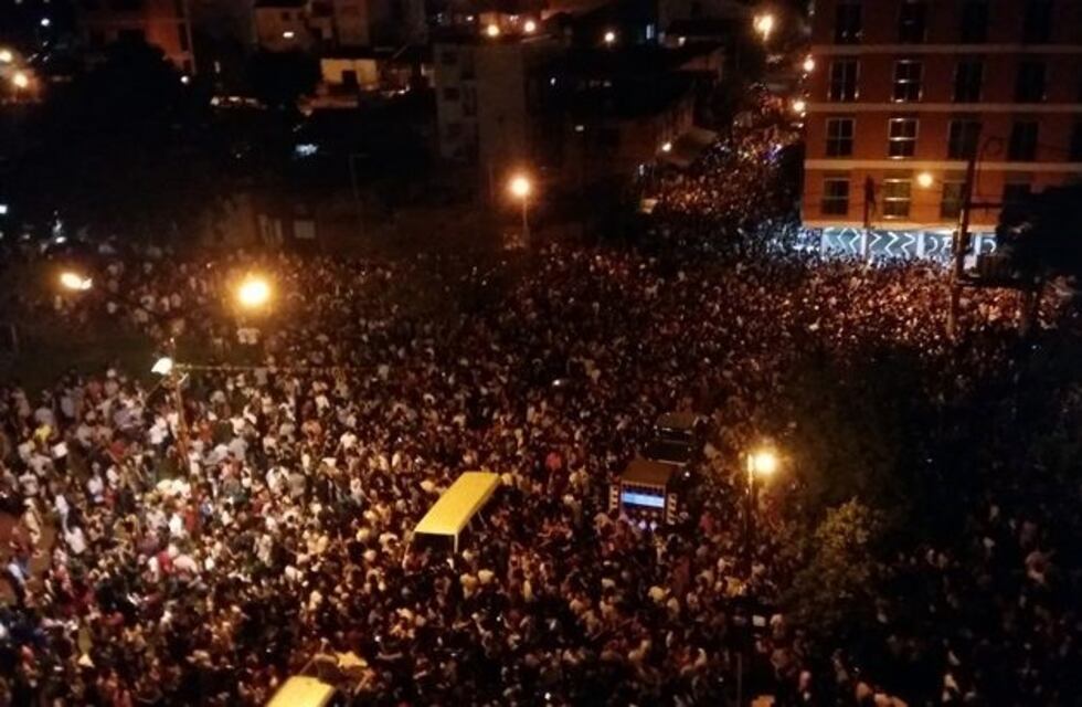 La Navidad terminó a las piñas en Villa Blosset y prohíben otras fiestas