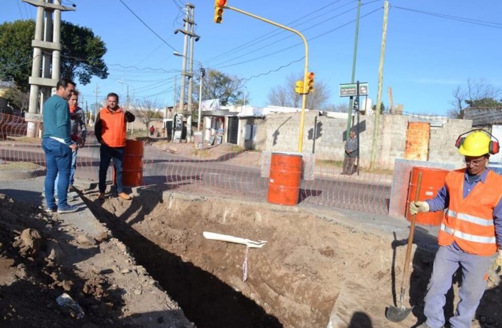 Iniciaron a la obra de desagües sobre el corredor vial Eva Perón