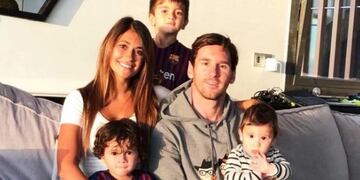Lionel Messi y su familia de vacaciones\u002E (Archivo)