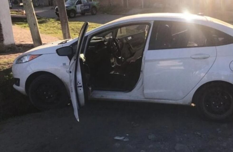 Escapaba de la Policía pero entró a la casa de tres oficiales y terminó muerto