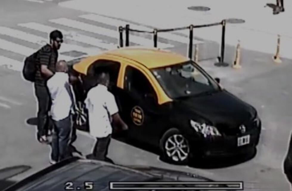 Desbaratan una mafia de taxis que cobraba un "peaje" para trabajar en Ezeiza