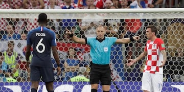 Néstor Pitana en la final del Mundial de Rusia en 2018, cuando Francia salió campeón\u002E (EFE)
