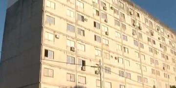 Evacúan edificio por una garrafa