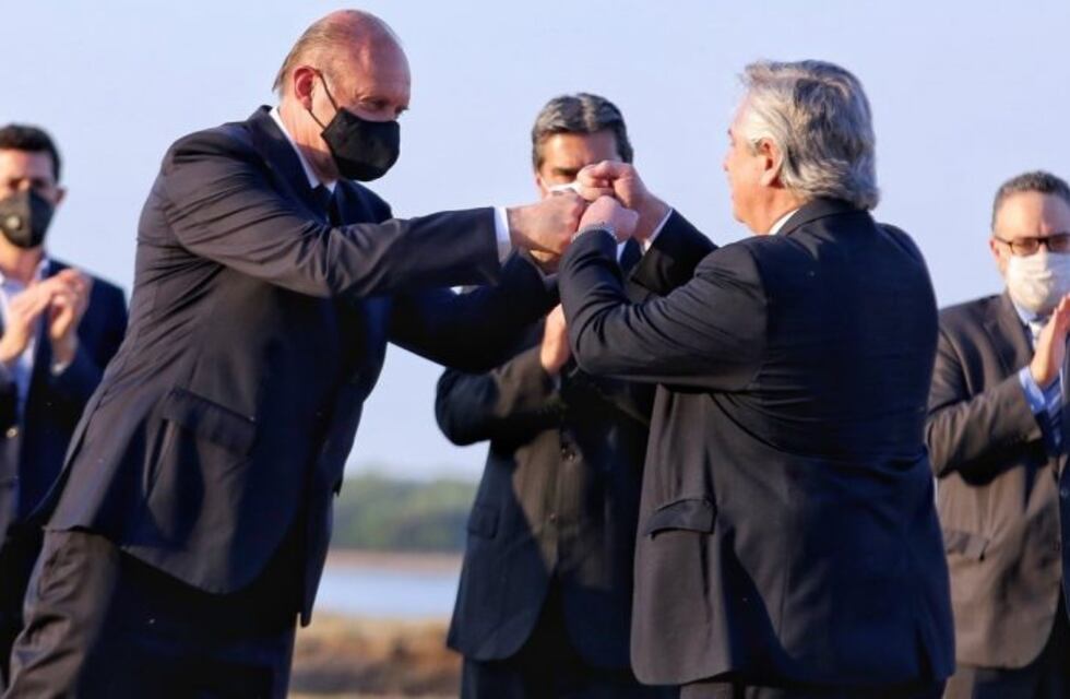 Perotti y Alberto Fernández presentaron obras antes del encuentro en Rosario