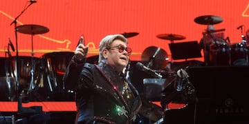 Elton John debió suspender un concierto en Auckland\u002E