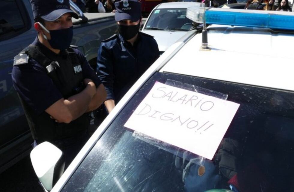 Crece la protesta policial en Buenos Aires: "Esto puede terminar mal"