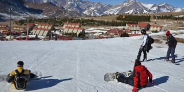 El Gobierno provincial ha tomado la decisión de no prorrogar la concesión del centro de esquí Los Penitentes a la sociedad que lo explotó todos estos años\u002E