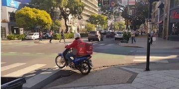 Los cadetes de PedidosYa y otras firmas se preparan para una protesta del lado del otro lado del mostrador\u002E (@somosrosariook)