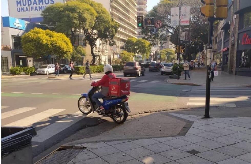 Rosario dice presente en el "apagón" contra las aplicaciones para envíos