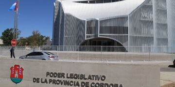 La Legislatura  declaró de utilidad pública y sujetos a expropiación 24 inmuebles, para el mejoramiento del trazado\u002E