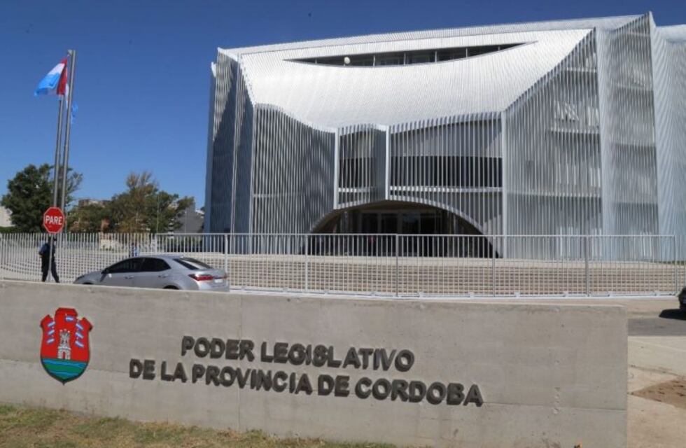 Legisladores cordobeses rechazaron la decisión para que la Oficina Anticorrupción deje de ser querellante en 32 causas