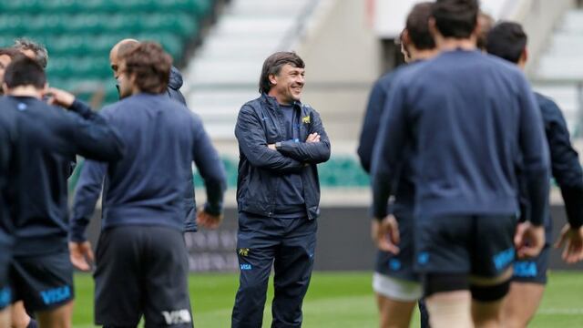 Britain Rugby Union - Argentina Captain's Run - Twickenham Stadium - 7/10/16rnArgentina head coach Daniel Hourcade during trainingrnAction Images via Reuters / Henry BrownernLivepicrnEDITORIAL USE ONLY. londres inglaterra Daniel Hourcade entrenamiento practica de la seleccion argentina los pumas rugby rugbiers argentinos entrenando