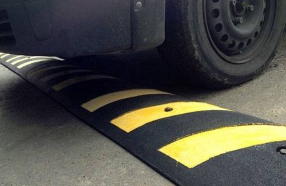 Un lomo de burro dañó su moto y ahora será indemnizado con $600.000