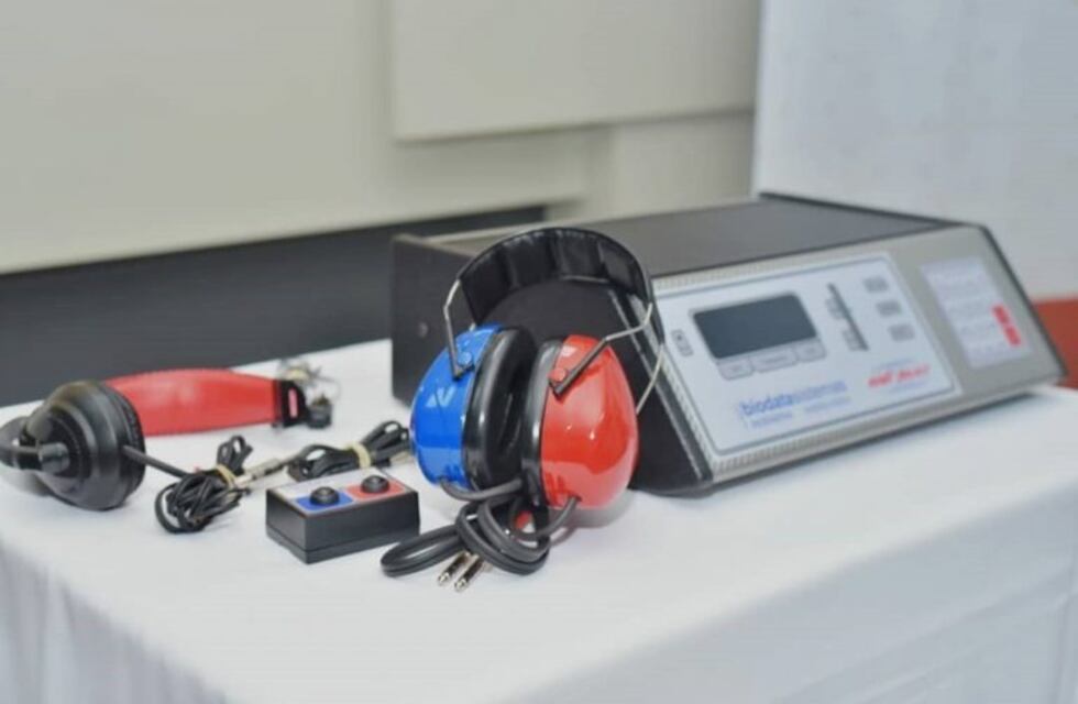 La AMA donó un Audiómetro al Hospital Municipal C. J. Rodríguez