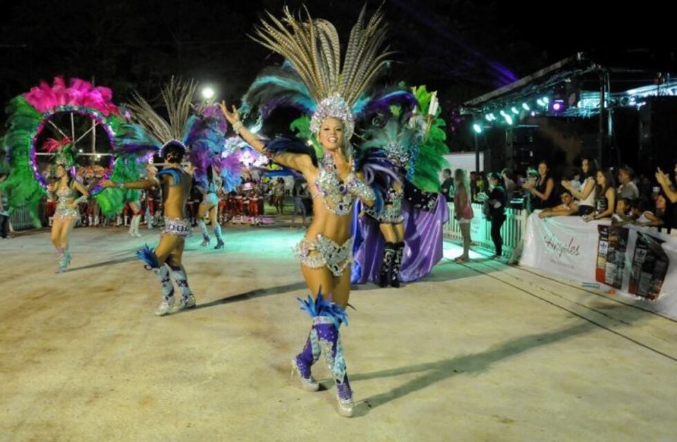 La localidad de Esperanza se prepara para vivir una gran noche de Carnaval