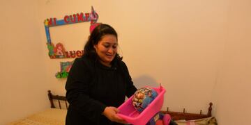 Mariela acomodaba los chiches de su hija Lucía en su nueva-vieja casa, la misma que explotó aquel 6 de noviembre de 2014 en Alta Córdoba\u002E