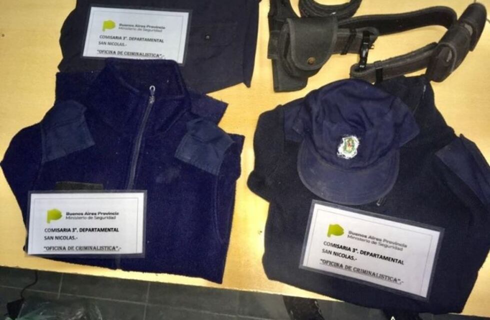 Allanamiento y secuestro de indumentaria policial en una vivienda de Perazzo al 1200