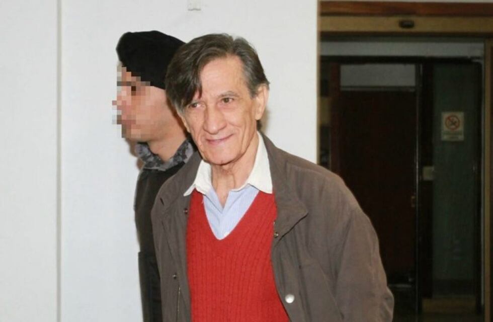 Repudian la liberación de Mauro Aguirre, el docente acusado de abuso sexual