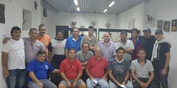 Los dirigentes en asamblea acordaron el paro\u002E (Súper Sport Nicoleño)