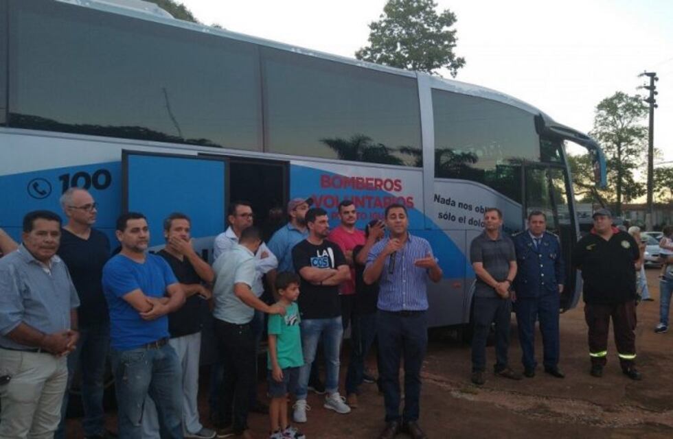 Bomberos adquirieron un bus para que todos los niños de Iguazú conozcan Las Cataratas