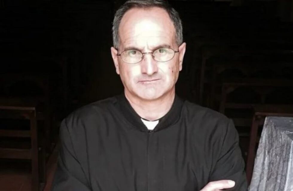 El cura Scarlata admitió que tenía una relación amorosa con Valeria Cornejo