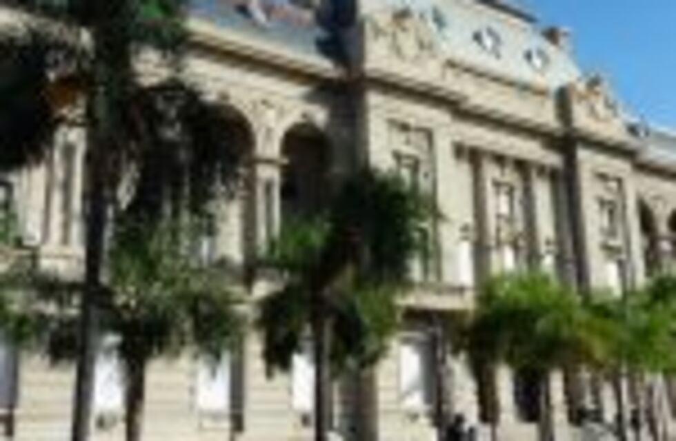 Denuncian que la Provincia descontó mal Ganancias del aguinaldo a los empleados públicos