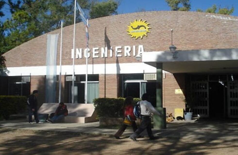 Cerraron la Facultad de Ingeniería: un alumno con síntomas de coronavirus