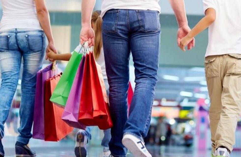 El IDC y la Cecitys impulsan campaña para el Día del Padre de la Patria