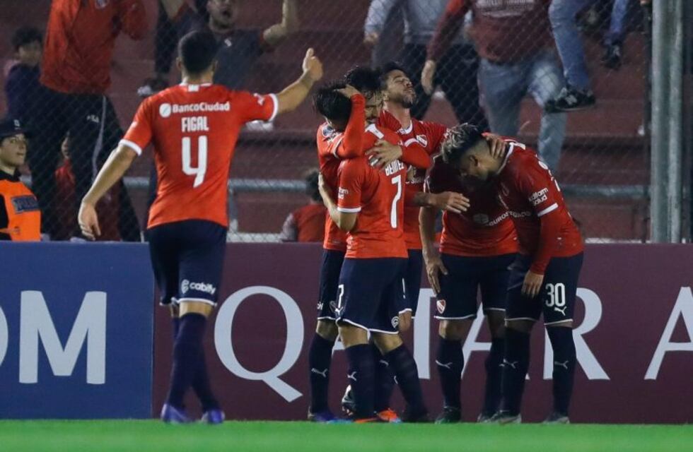 Gastón Silva se declaró libre de Independiente por falta de pago