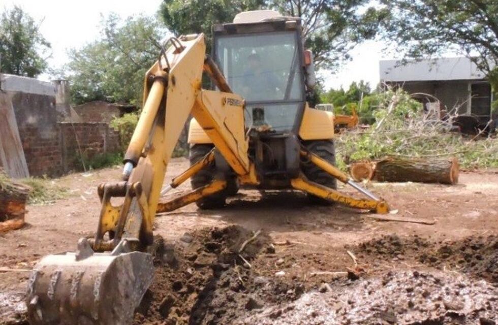 Capitán Bermúdez: retroexcavadora perforó un caño maestro de gas y hay temor de vecinos