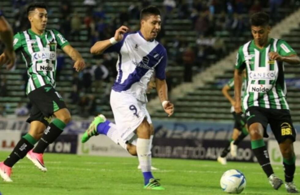 Federal "A": Cuitiño presente en el empate de Villa Mitre ante Alvarado