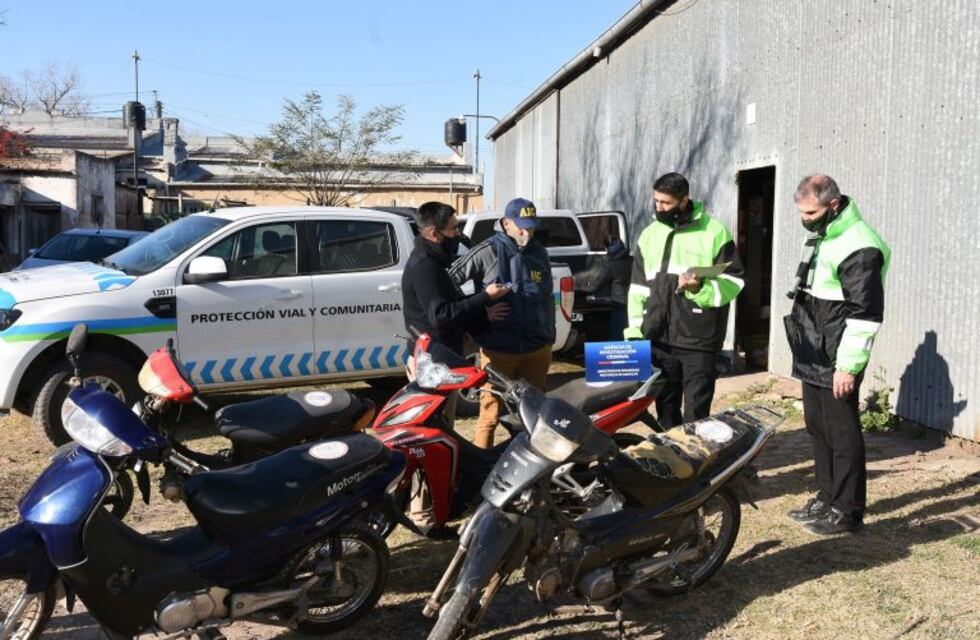 La Municipalidad entregó tres vehículos a la Agencia de Investigación Criminal