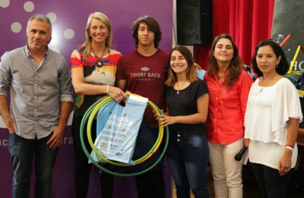 Alumnos premiados en los Juegos Cacho Bustos