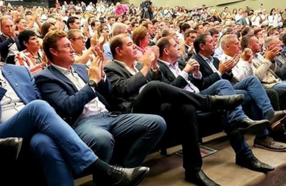 Salibi estuvo en la presentación del Plan 25 Mil Viviendas