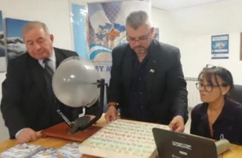 Se realizó el sorteo de premios del concurso educativo "Ley Malvinas"