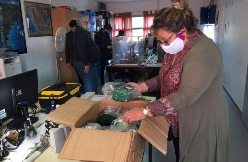 Entregan material para la impresión 3D de protecciones contra el coronavirus