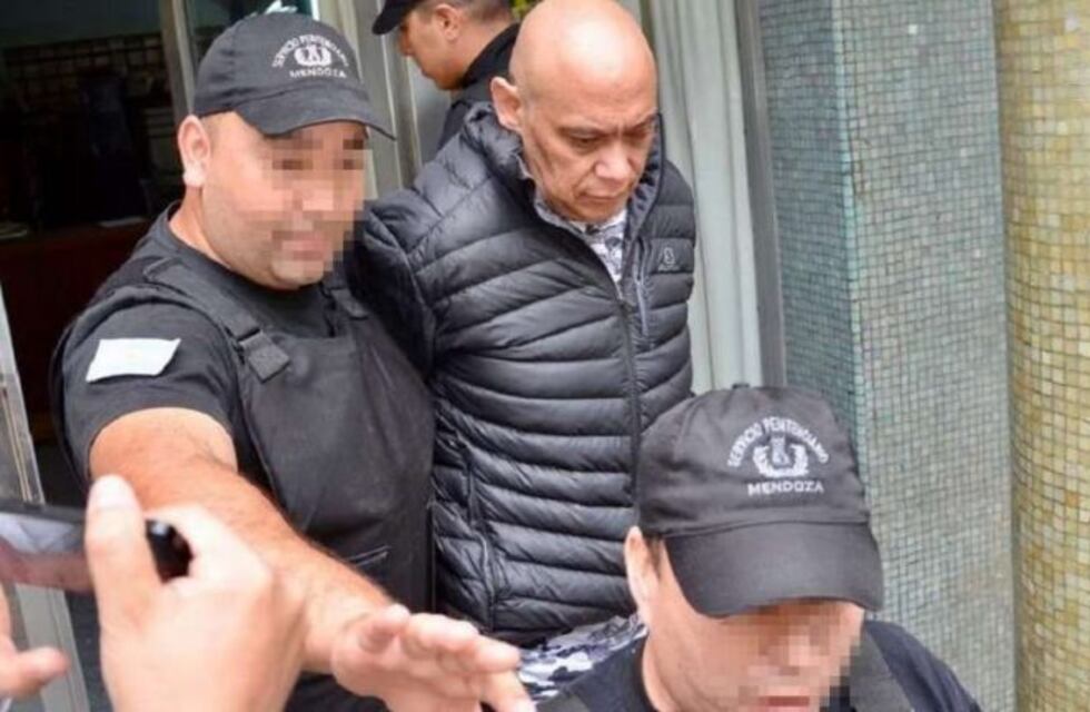 Está condenado por explotación sexual pero cumplirá la sentencia en su casa