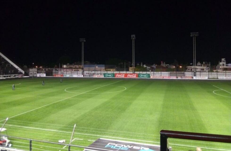 "Funebreros" y el "Lobo" jugaron solamente 7 minutos