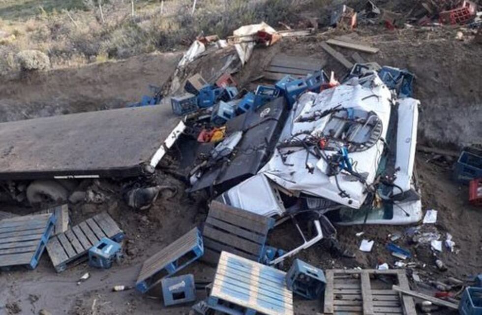 Camionero fallece en impresionante accidente cerca de Comodoro
