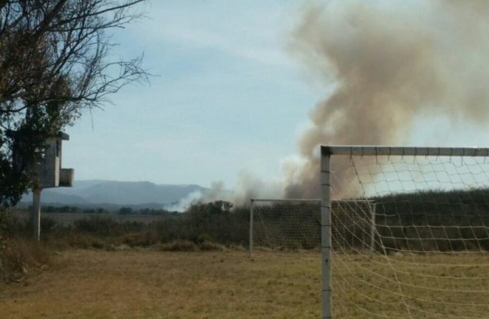 Incendios en Córdoba: los bomberos combaten dos nuevos focos