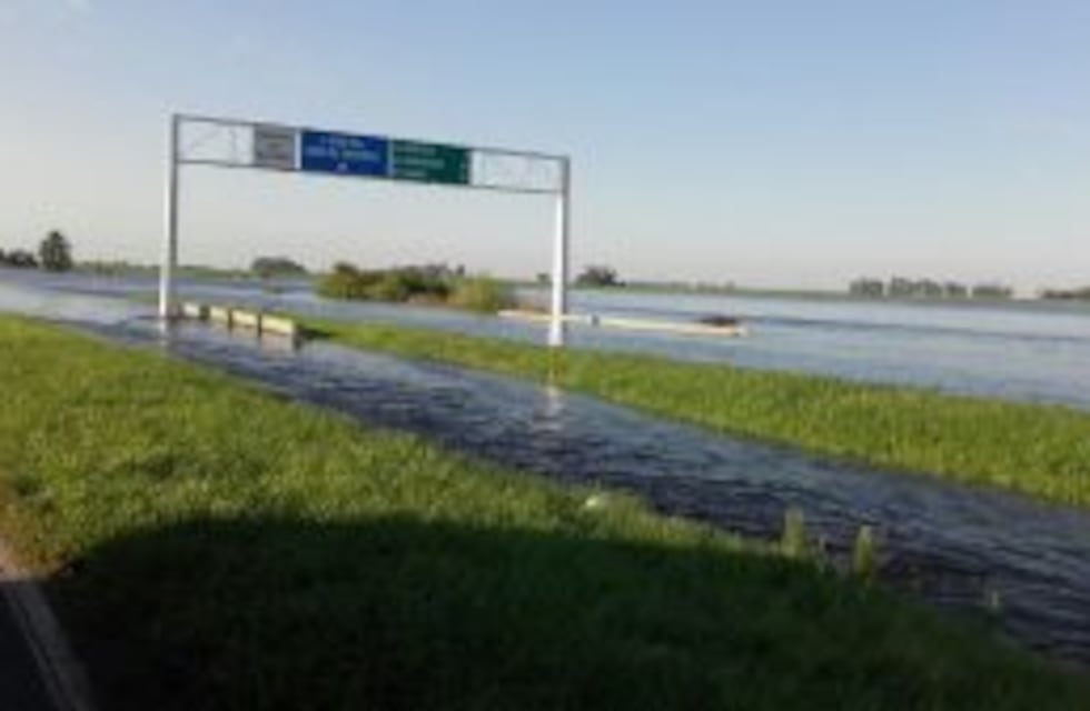 Se mantiene el corte total de la Autopista Rosario-Santa Fe entre Coronda y Arocena