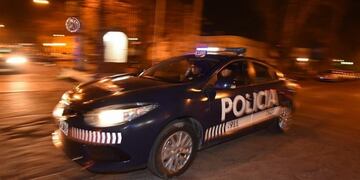 Luján de Cuyo: allanaron la casa y una mujer se tragó la droga\u002E