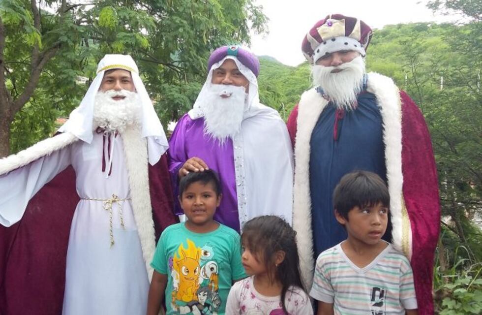 Se aceptan donaciones para que repartan los Reyes Magos en merenderos de Salta