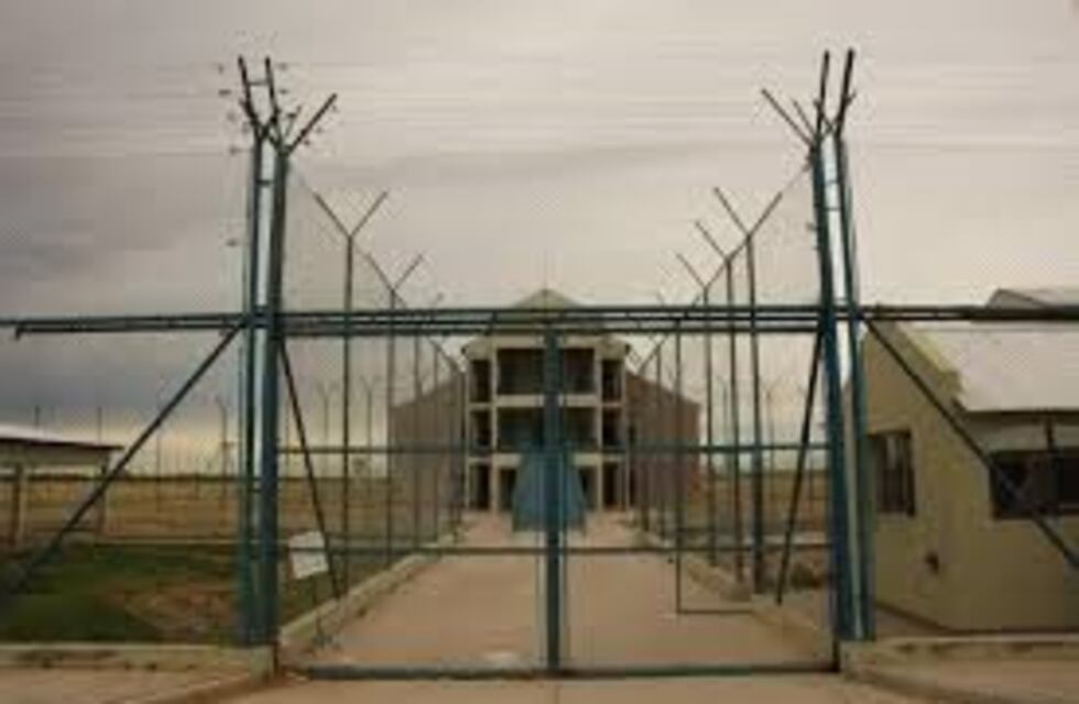 Presos de la Unidad Penal de Viedma encabezaron una violenta protesta